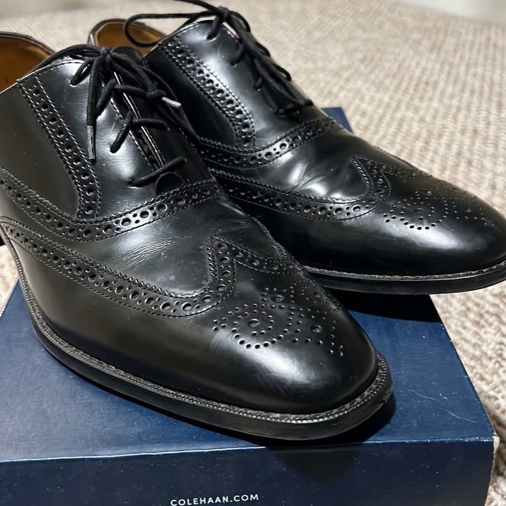 Cole Han wing tip dress shoes